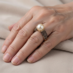 Classic Gold Ring with Timeless Appeal