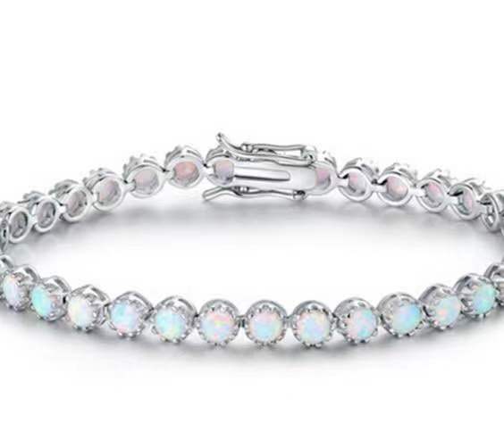 Romantic Silver Bracelet for Special Moments