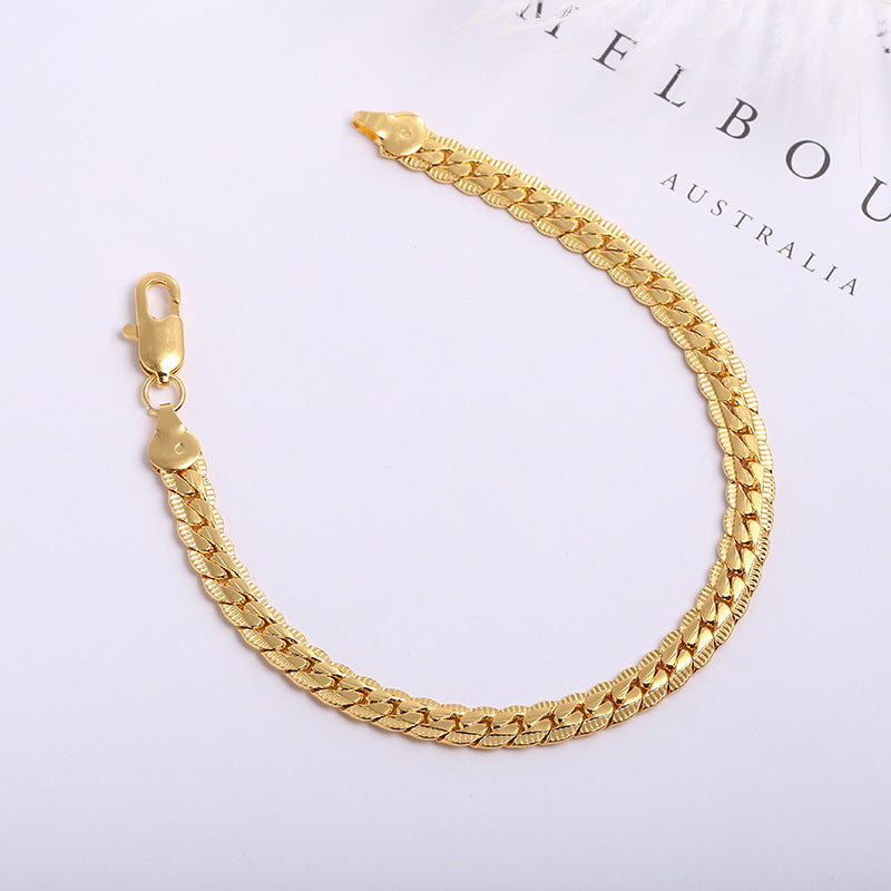 Romantic Gold Bracelet for Special Moments