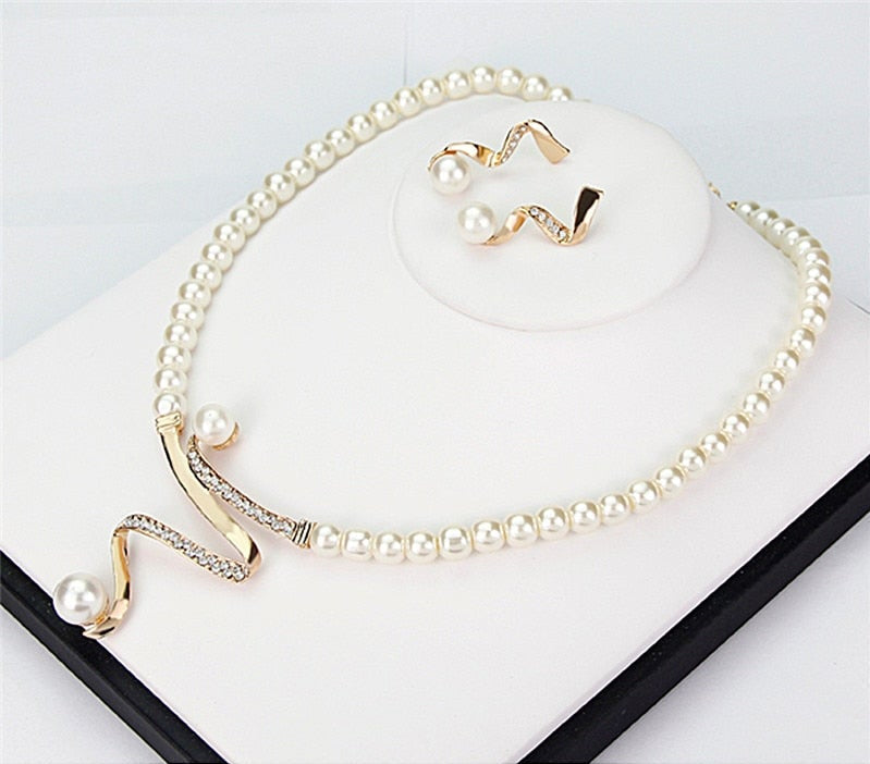 Stunning Pearl Set for Daily Wear