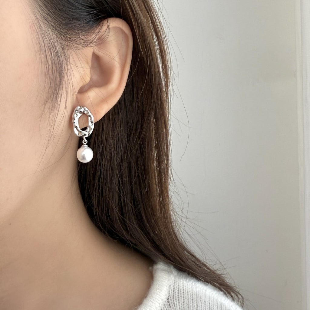 Charming Pearl Earring for Any Occasion