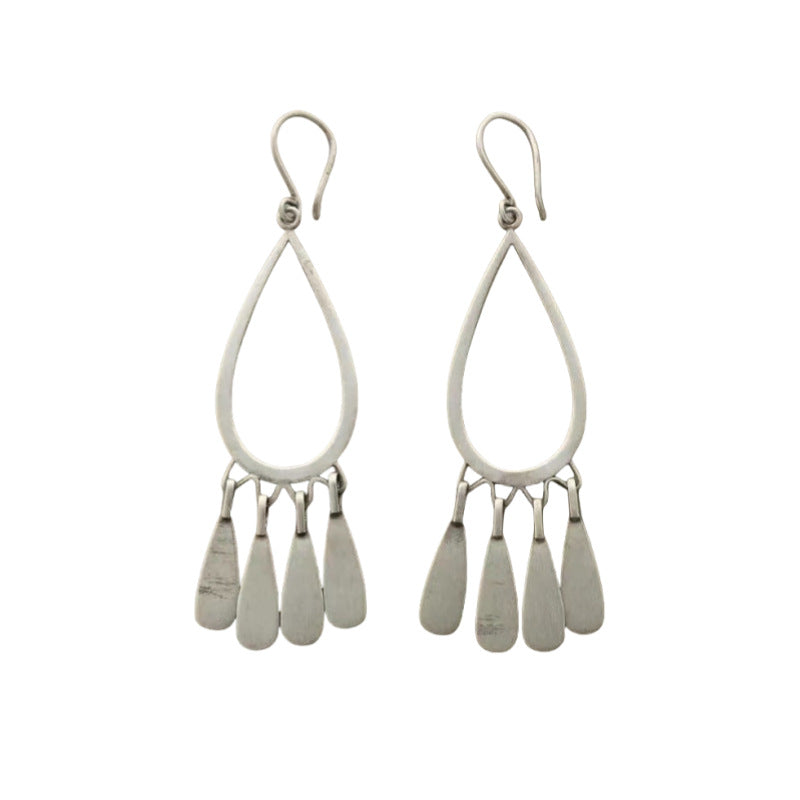 Charming Earring for Any Occasion