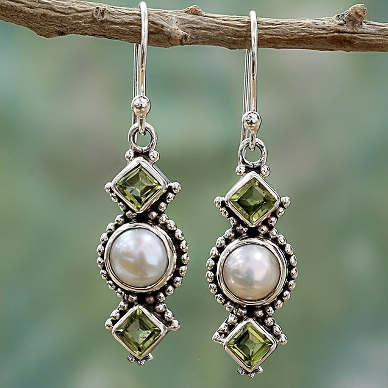Classic Pearl Earring with Timeless Appeal