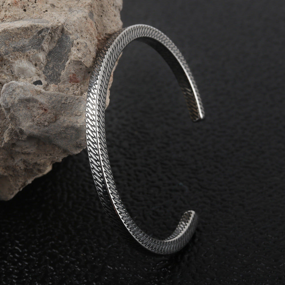 Charming Bracelet for Any Occasion