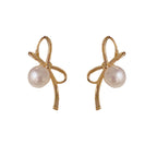 Romantic Pearl Earring for Special Moments