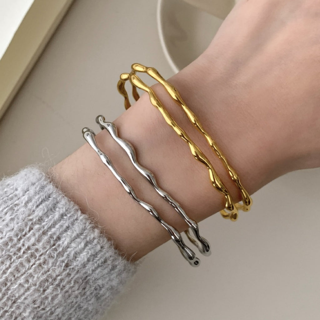 Beautiful Gold Bracelet with Unique Style