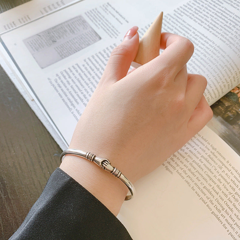 Classic Silver Bracelet with Timeless Appeal