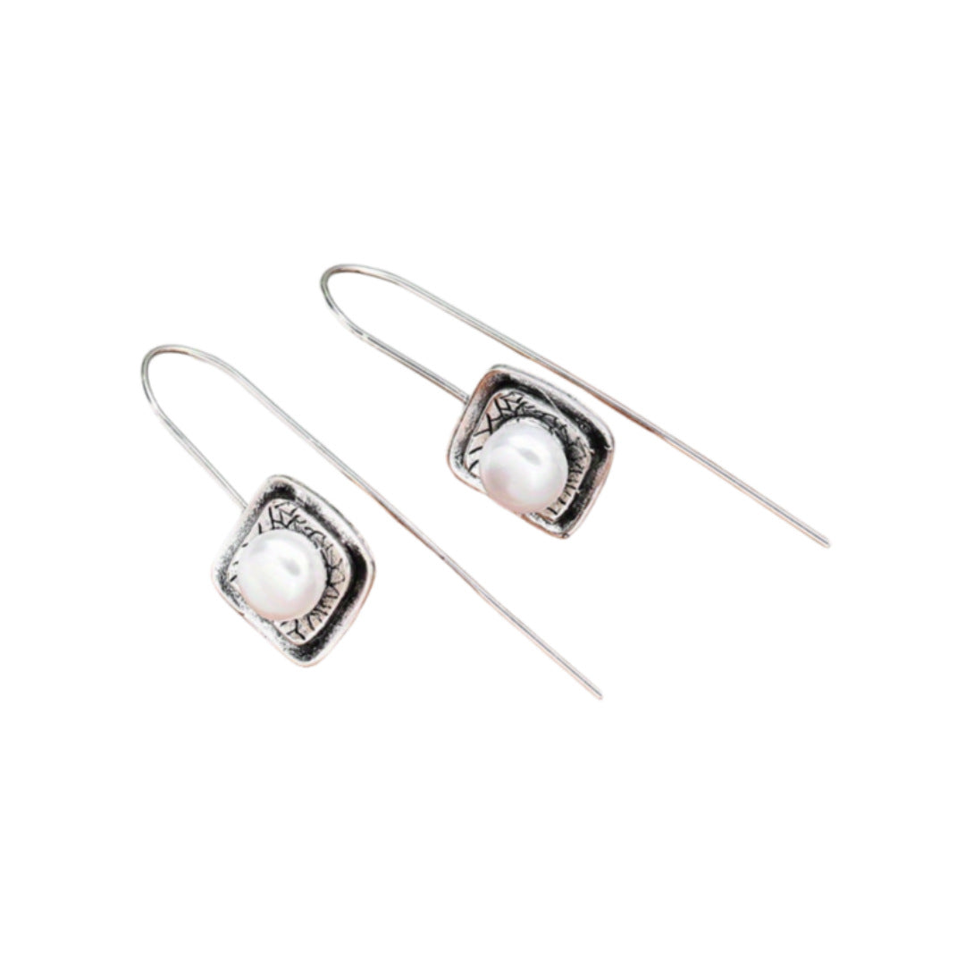 Stunning Pearl Earring for Daily Wear