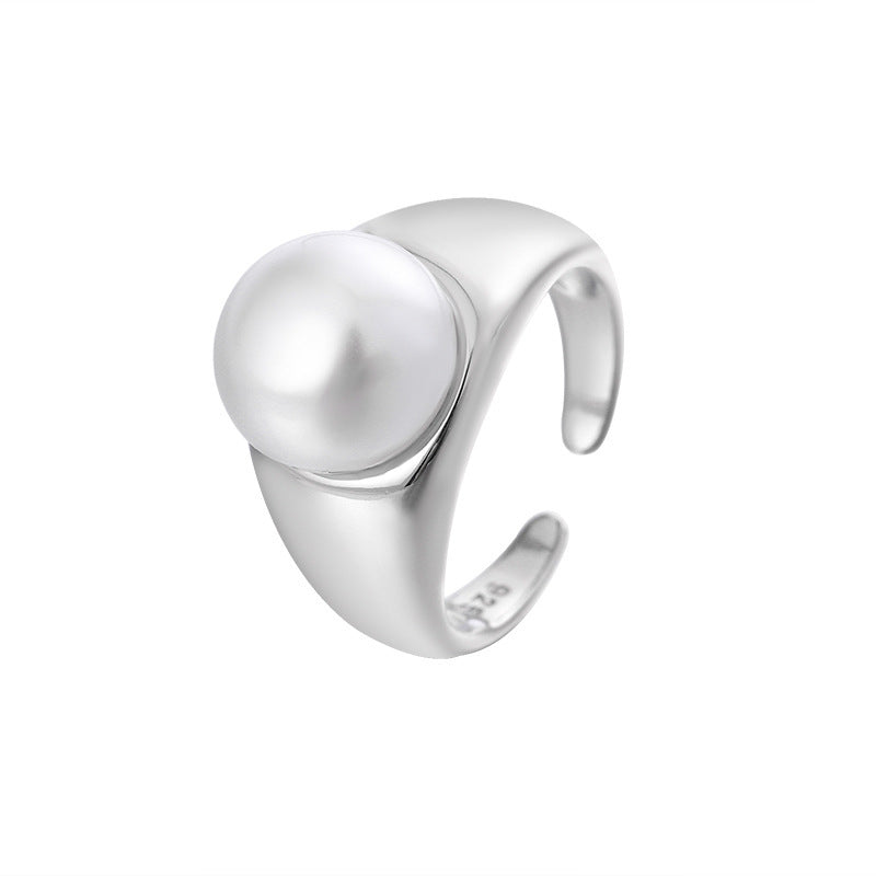 Beautiful Pearl Ring with Unique Style