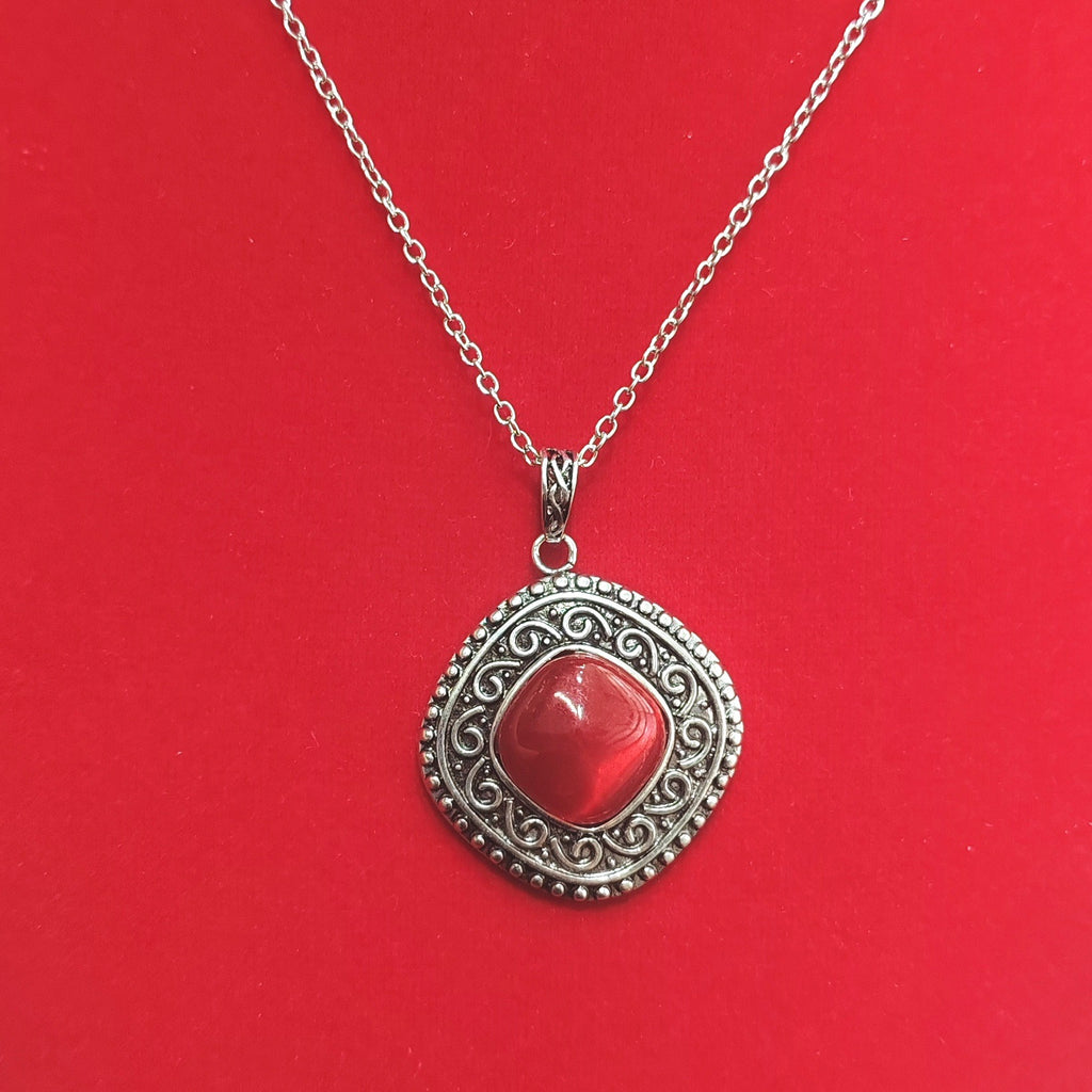 Classic Necklace with Timeless Appeal