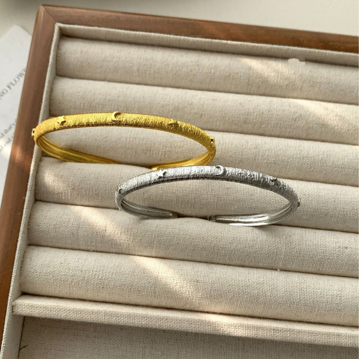 Beautiful Bracelet with Unique Style