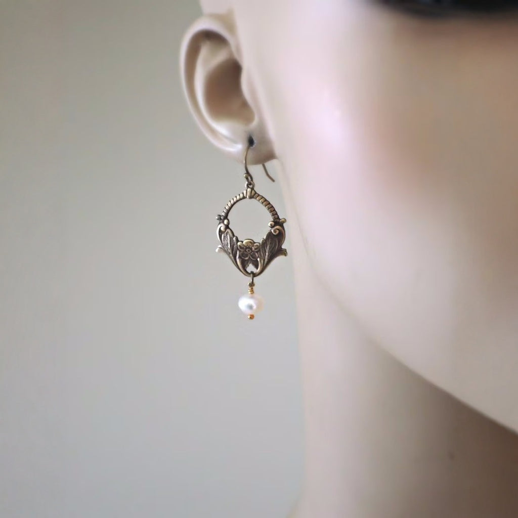 Vintage Handmade Pearl Earring