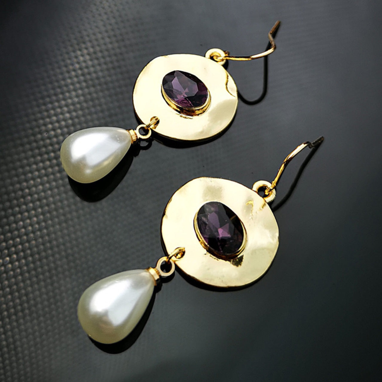Charming Pearl Earring for Any Occasion