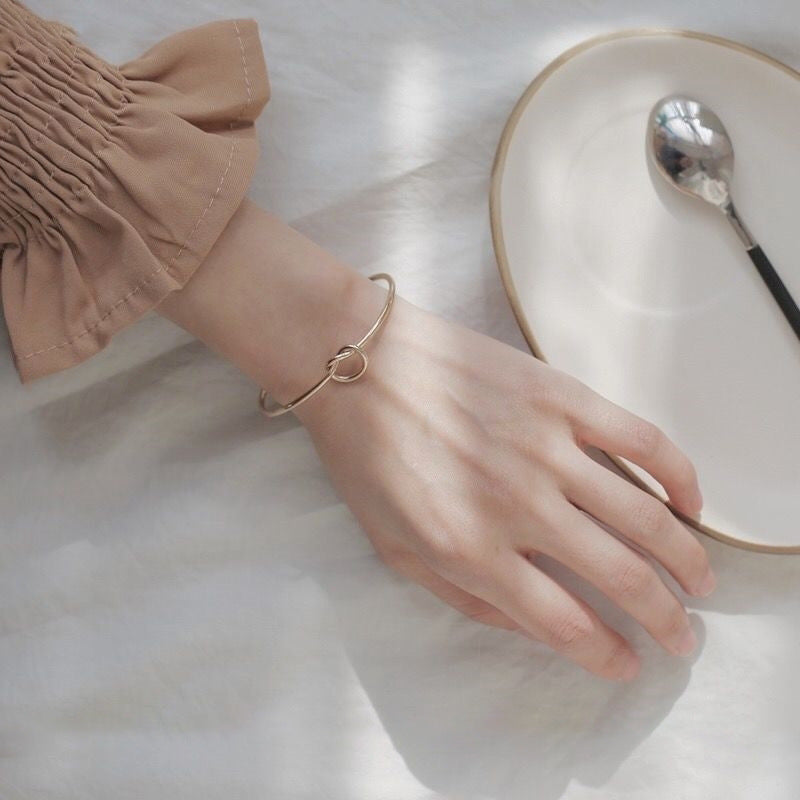 Beautiful Bracelet with Unique Style