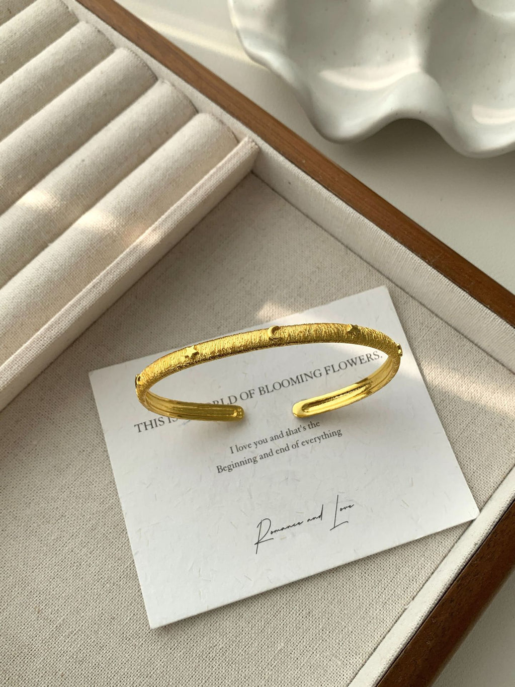 Beautiful Bracelet with Unique Style