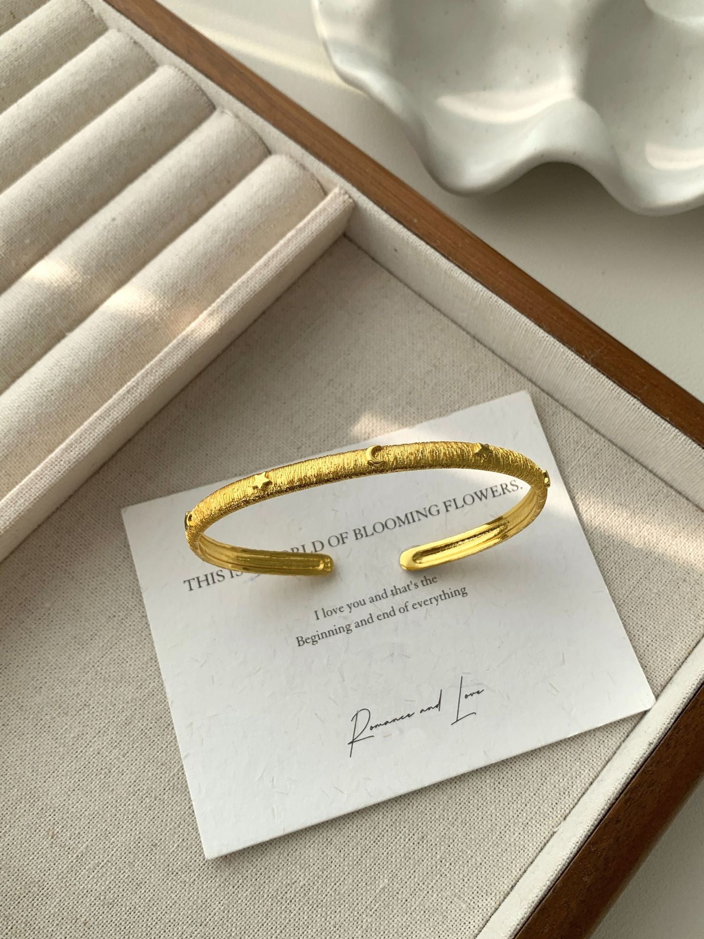 Beautiful Bracelet with Unique Style