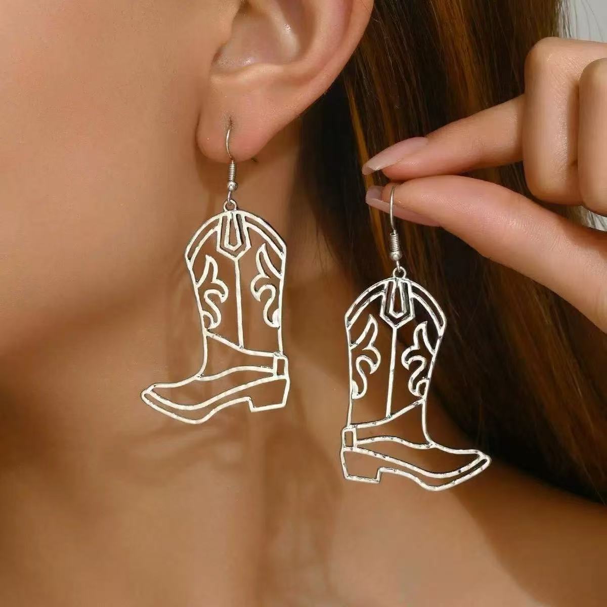 Charming Earring for Any Occasion