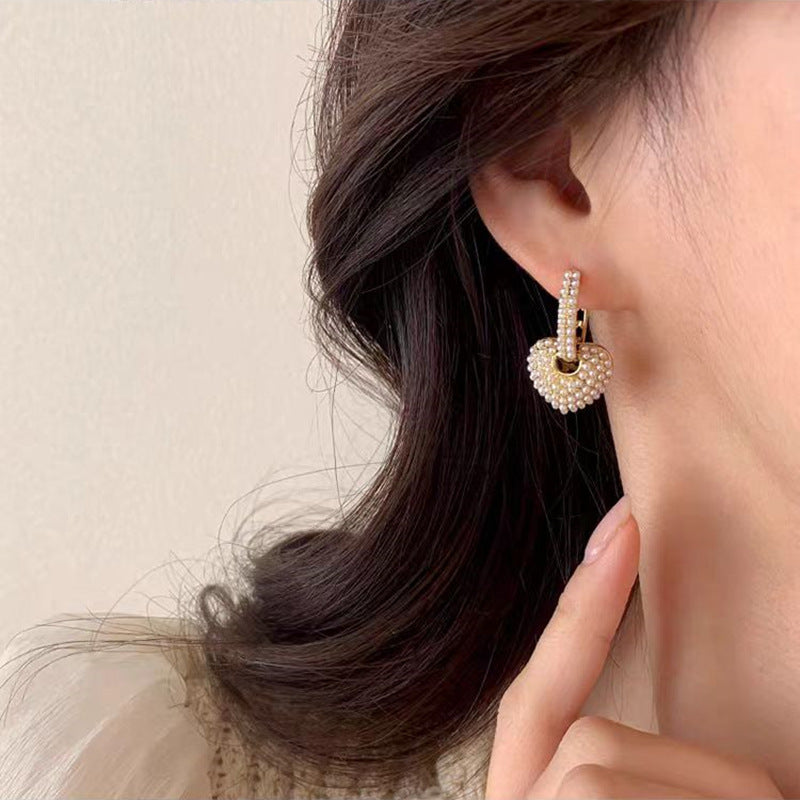 Charming Pearl Earring for Any Occasion