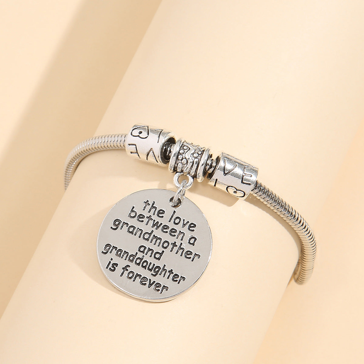 Charming Bracelet for Any Occasion