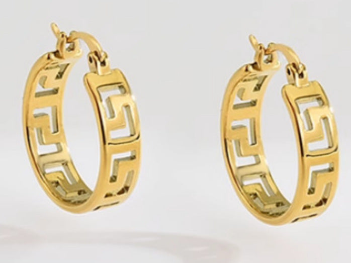 Classic Earring with Timeless Appeal