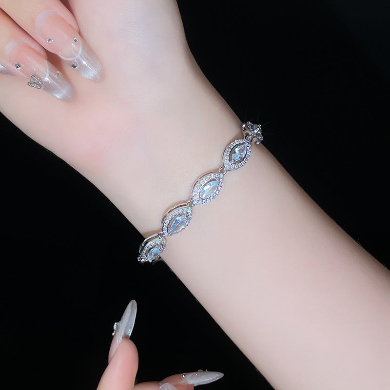 Beautiful Bracelet with Unique Style