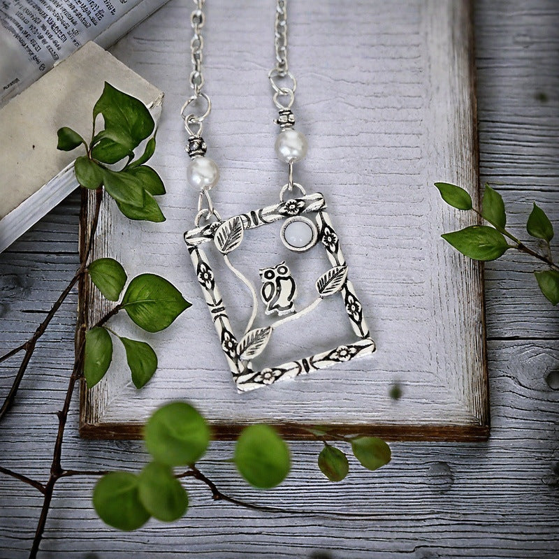 Classic Pearl Necklace with Timeless Appeal