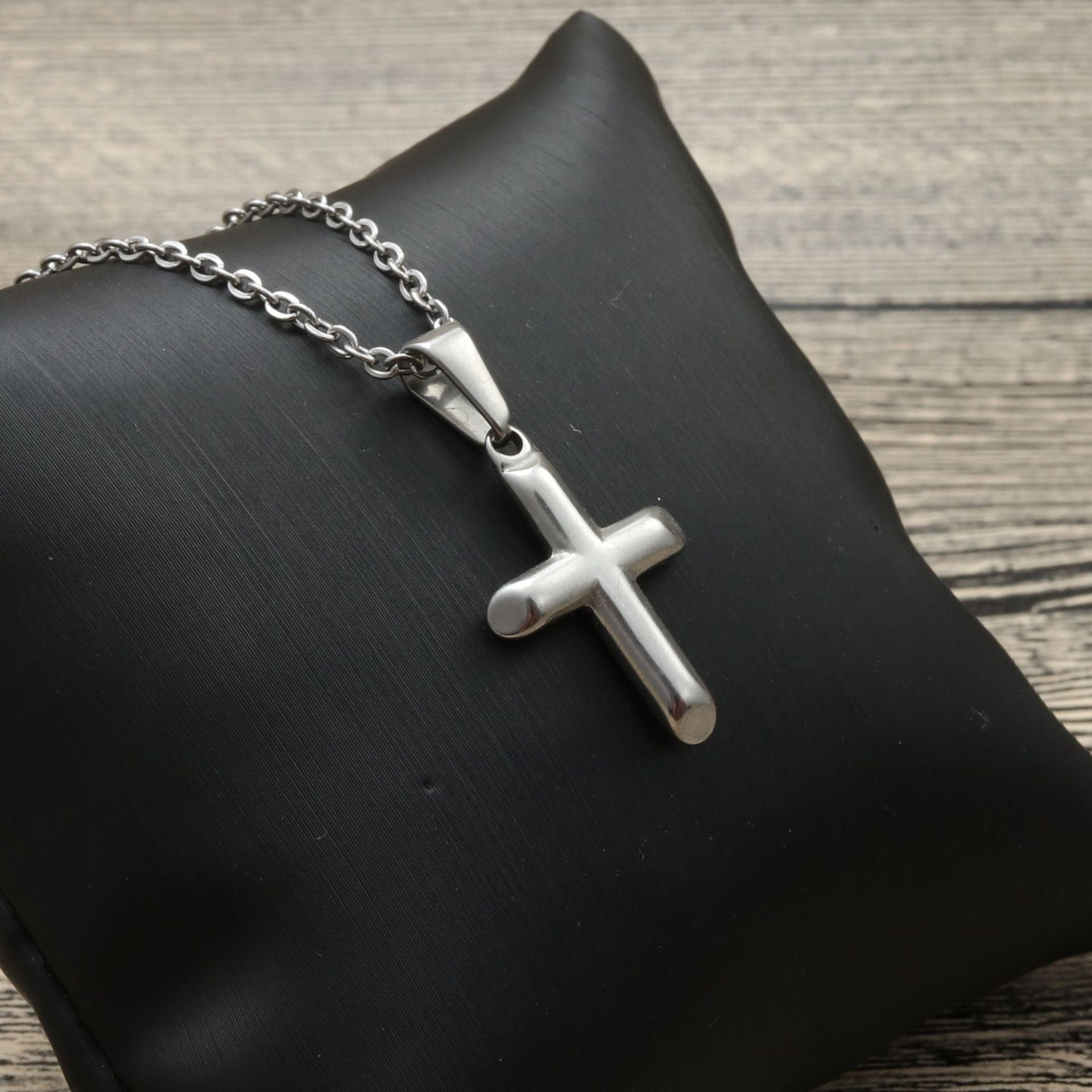 Stunning Necklace for Daily Wear