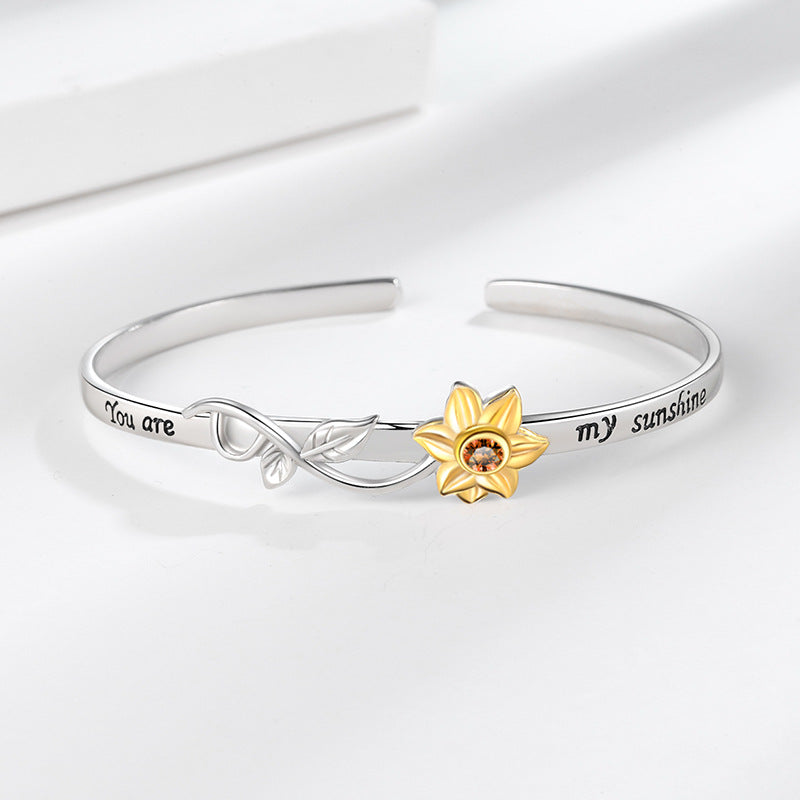 Beautiful Bracelet with Unique Style