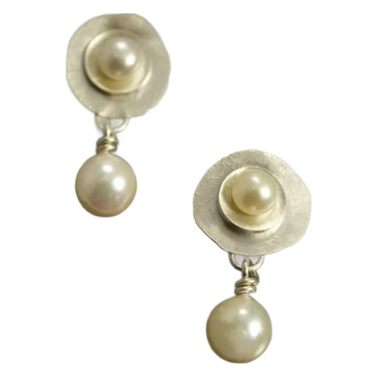 Stunning Pearl Earring for Daily Wear