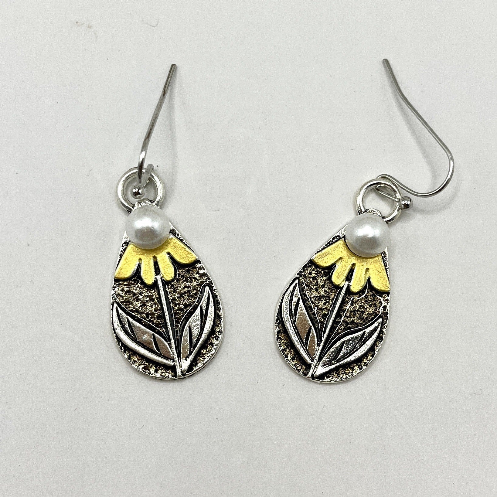 Romantic Pearl Earring for Special Moments