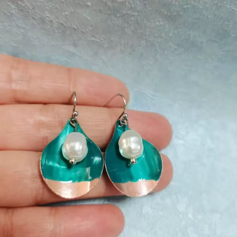 Romantic Pearl Earring for Special Moments
