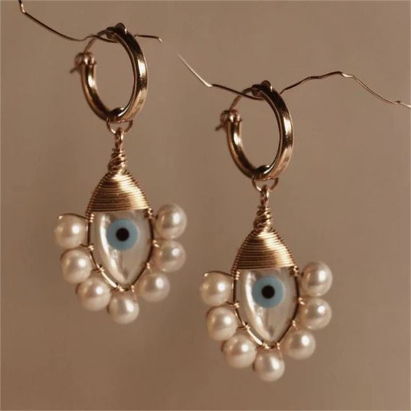 Beautiful Pearl Earring with Unique Style