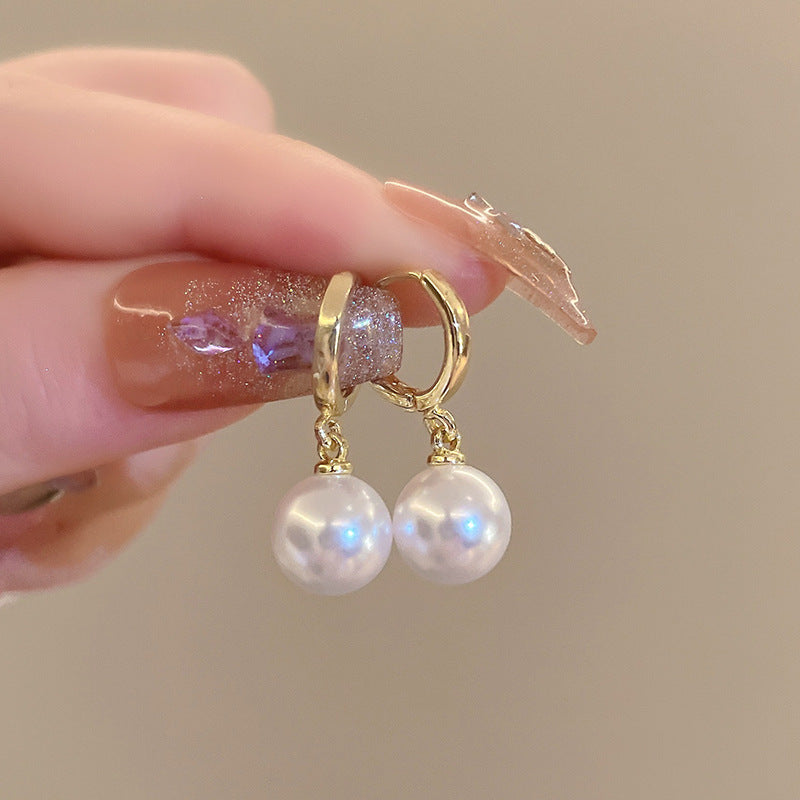 Romantic Pearl Earring for Special Moments