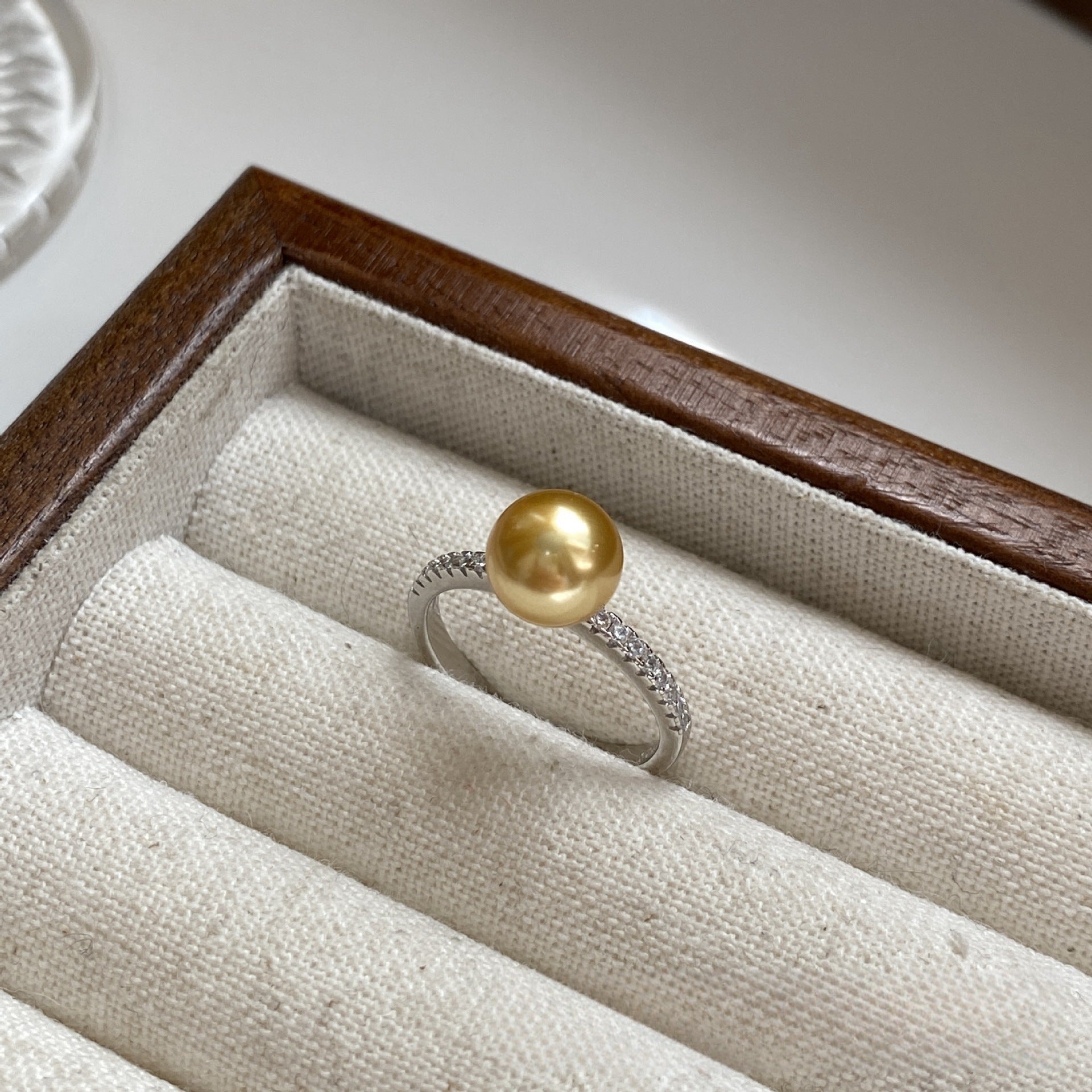 Charming Pearl Ring for Any Occasion
