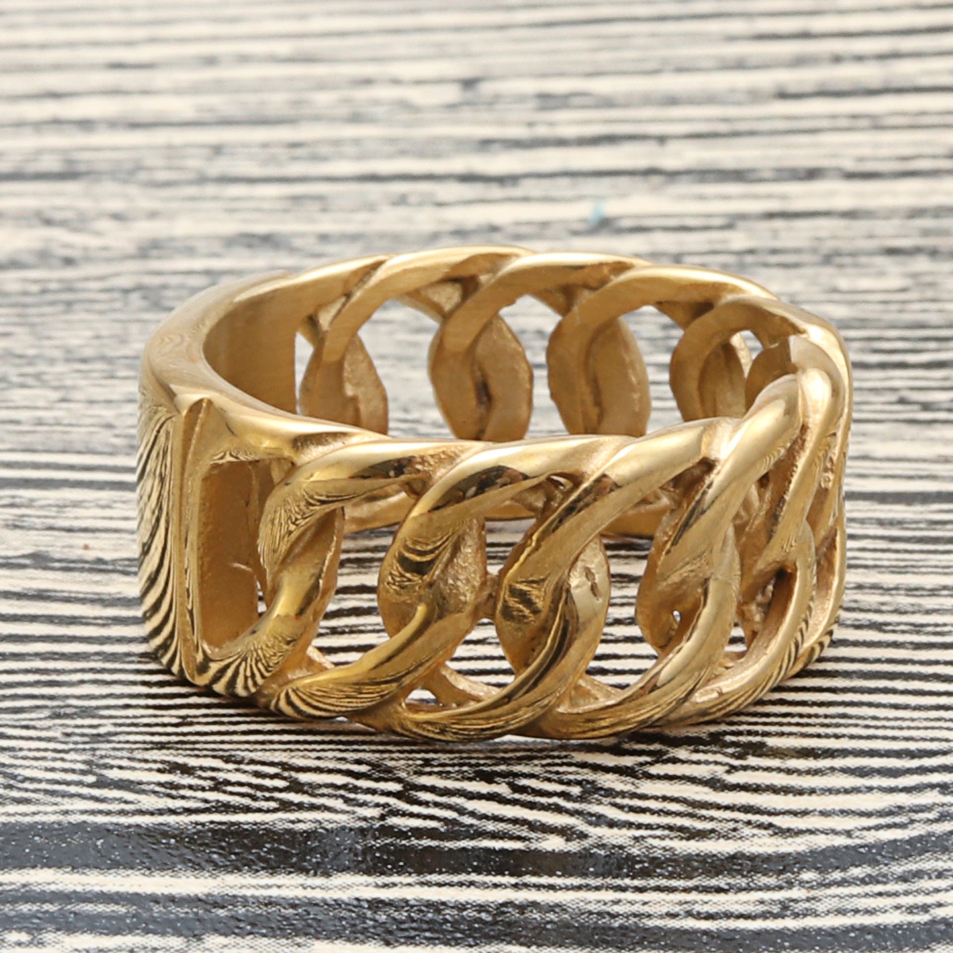 Beautiful Chain with Unique Style