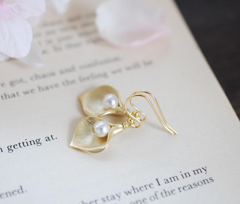 Stunning Pearl Earring for Daily Wear