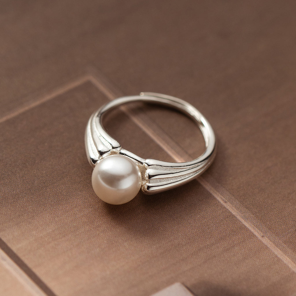 Charming Pearl Ring for Any Occasion
