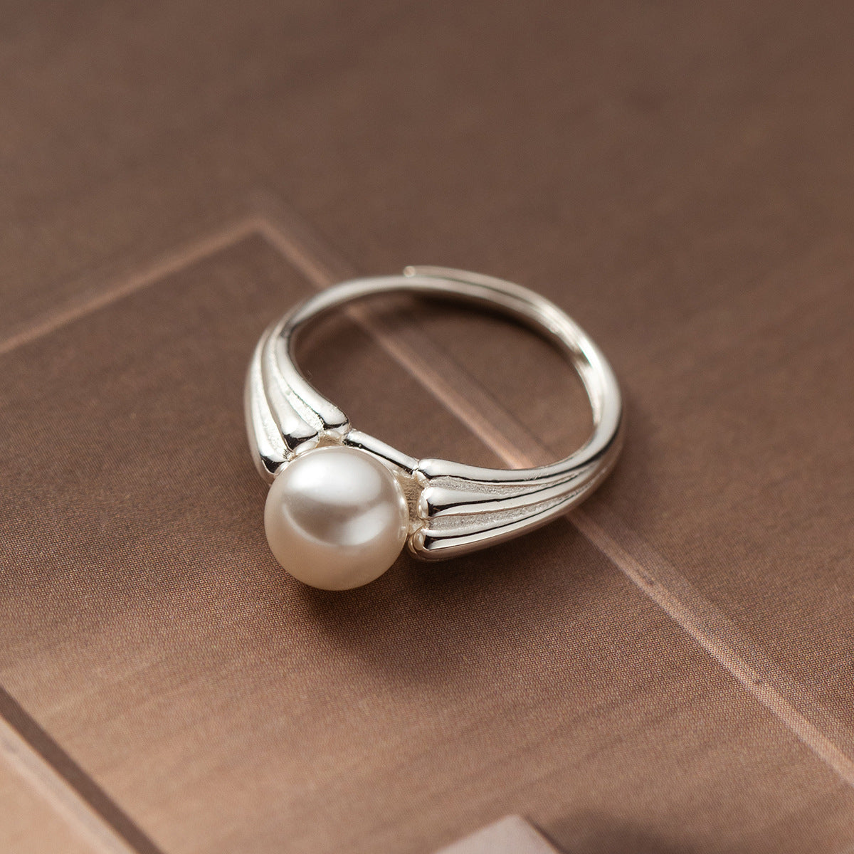Charming Pearl Ring for Any Occasion