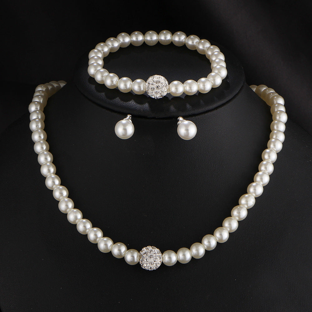 Beautiful Pearl Set with Unique Style