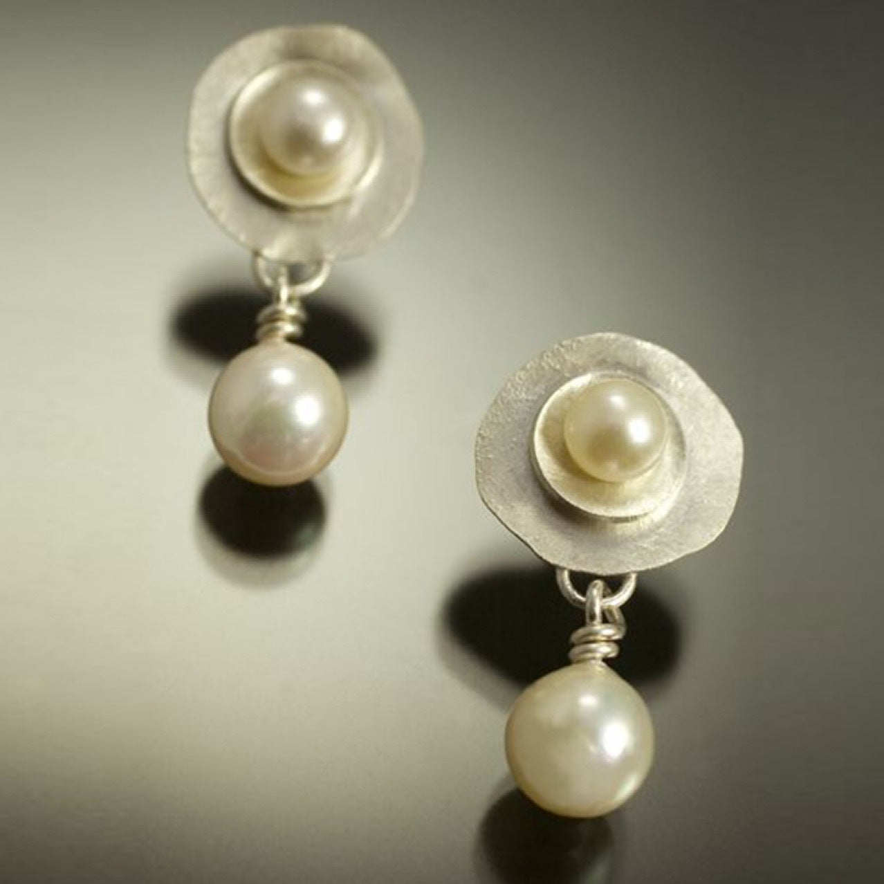 Stunning Pearl Earring for Daily Wear