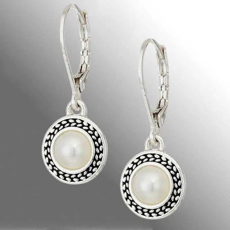 Stunning Pearl Earring for Daily Wear