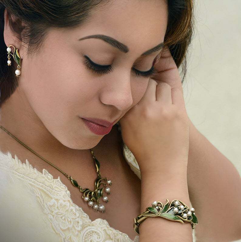 Stunning Pearl Earring for Daily Wear