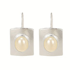 Charming Pearl Earring for Any Occasion