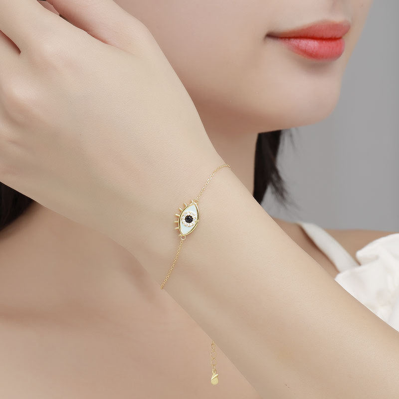 Beautiful Bracelet with Unique Style