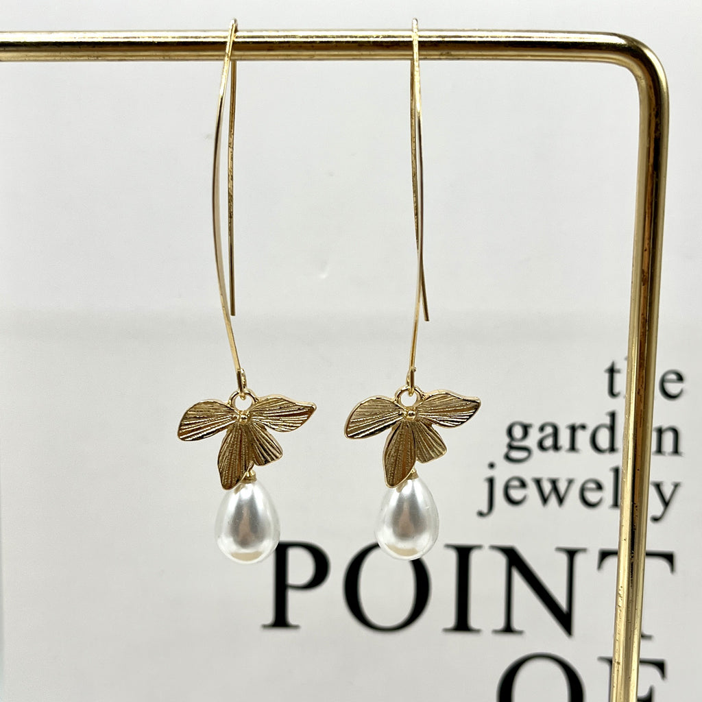 Romantic Pearl Earring for Special Moments