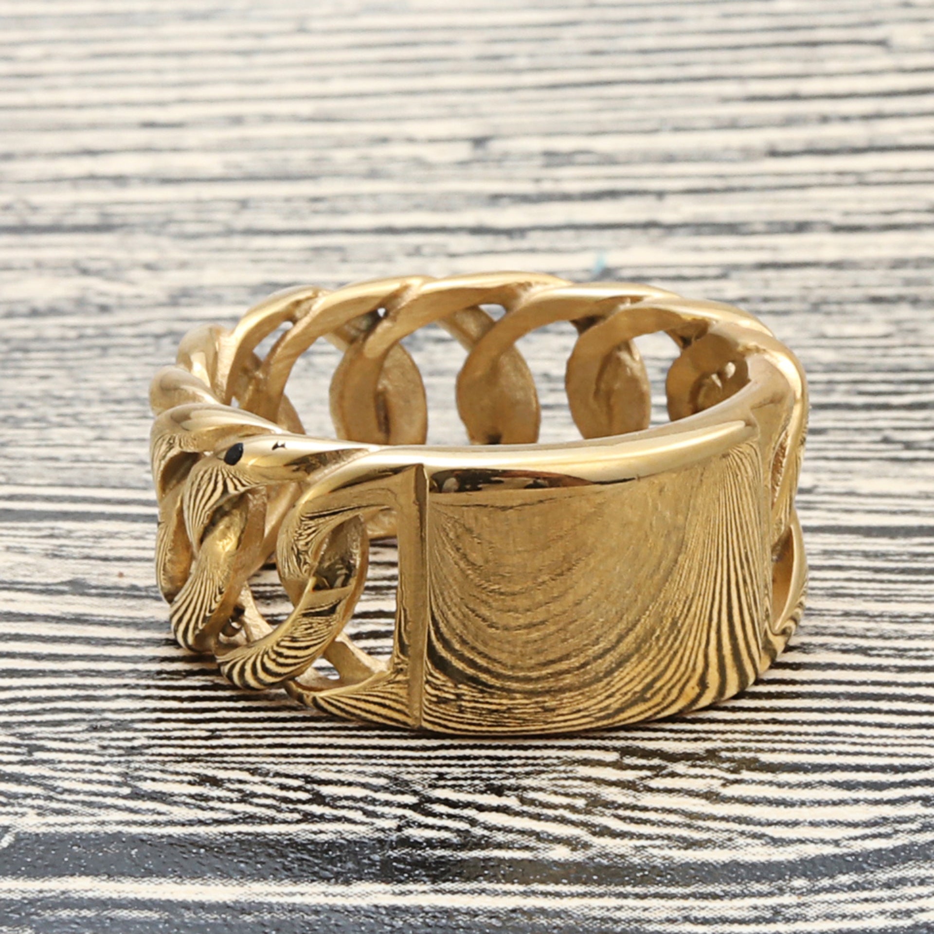 Beautiful Chain with Unique Style