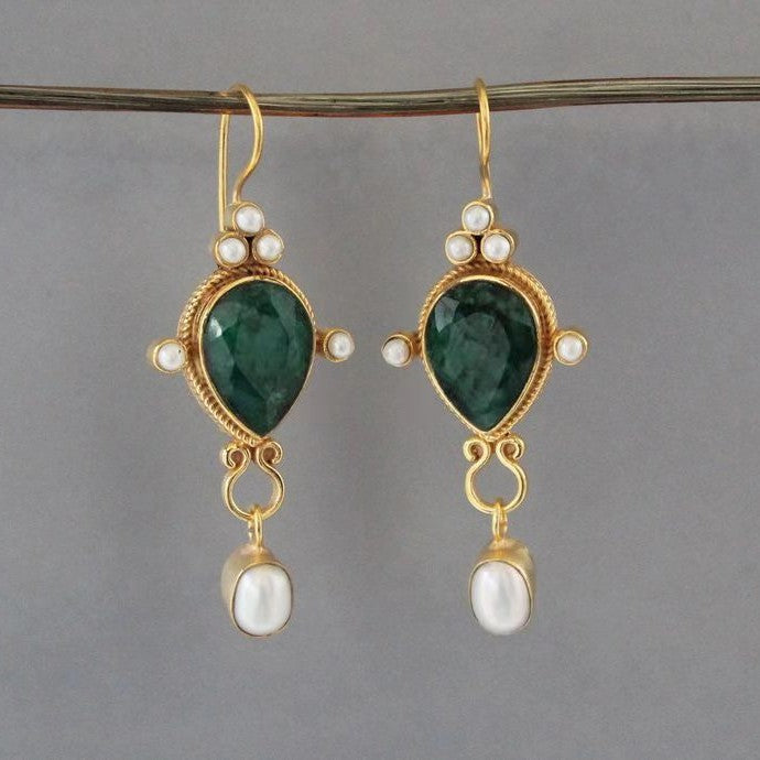 Stunning Pearl Earring for Daily Wear