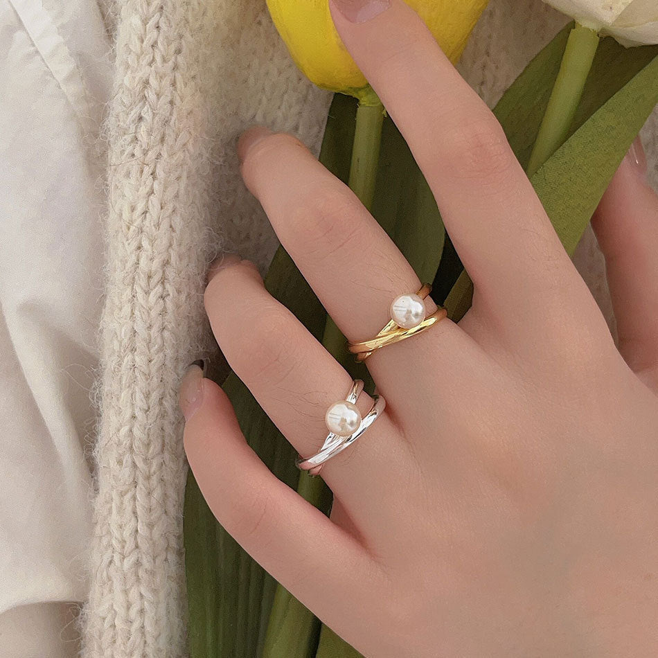 Beautiful Pearl Ring with Unique Style