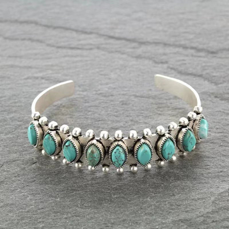 Beautiful Bracelet with Unique Style