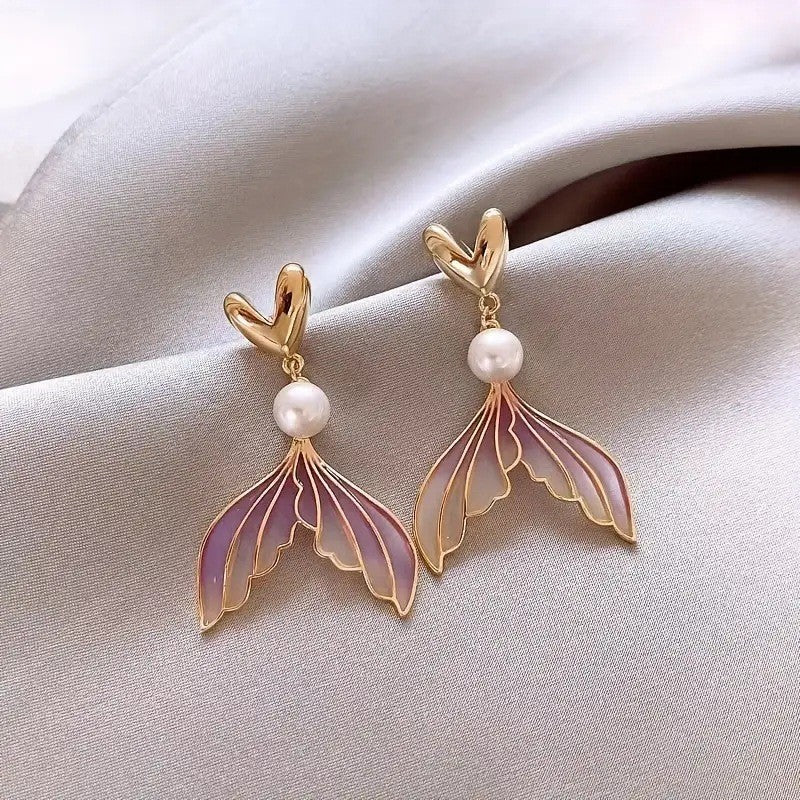 Delicate Artisan Pearl Earring